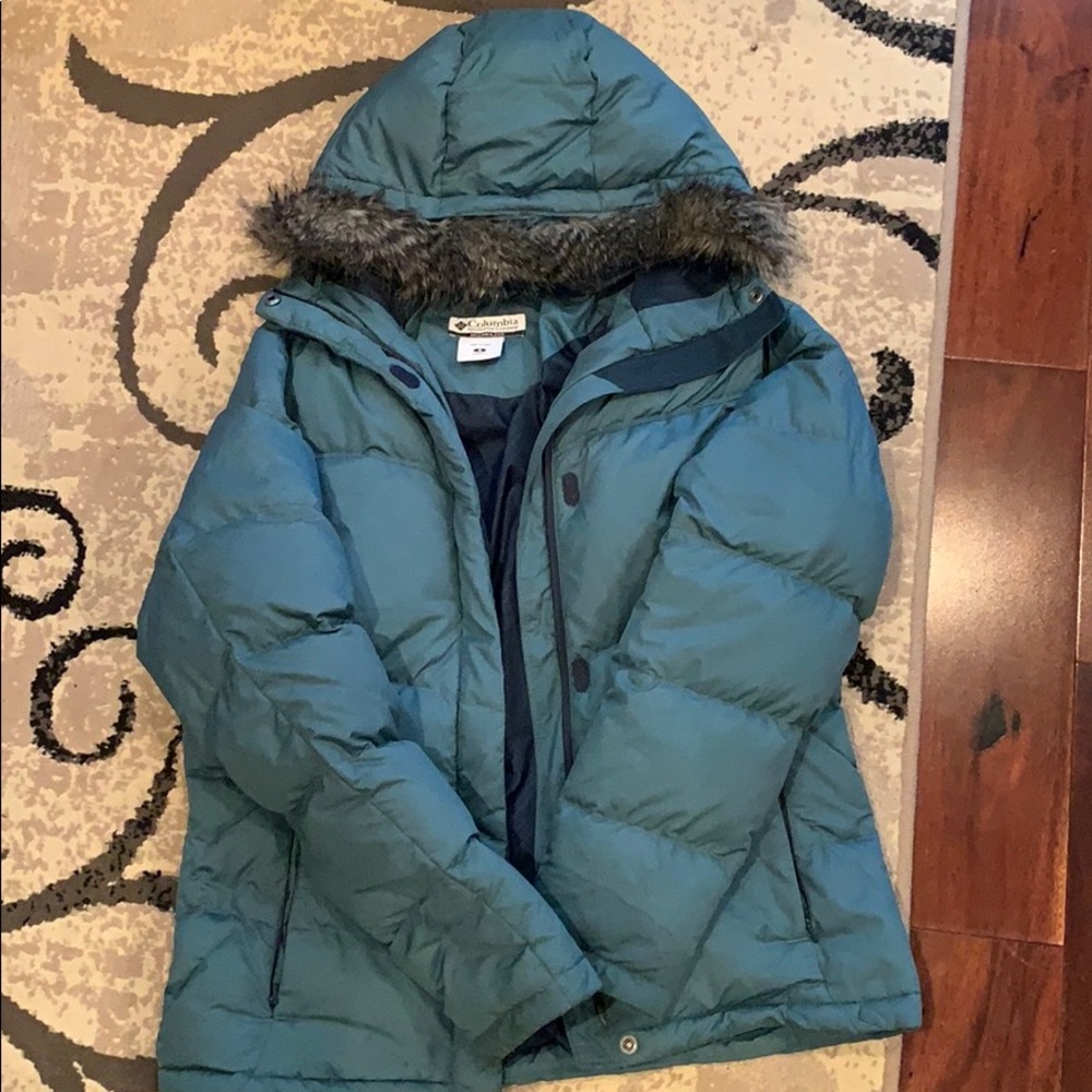 Womens Columbia omni-shield jacket! Size smalll